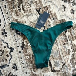 Cheeky ribbed bikini bottom